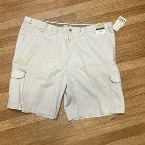 Geoffrey Beene men’s cargo shorts size 48